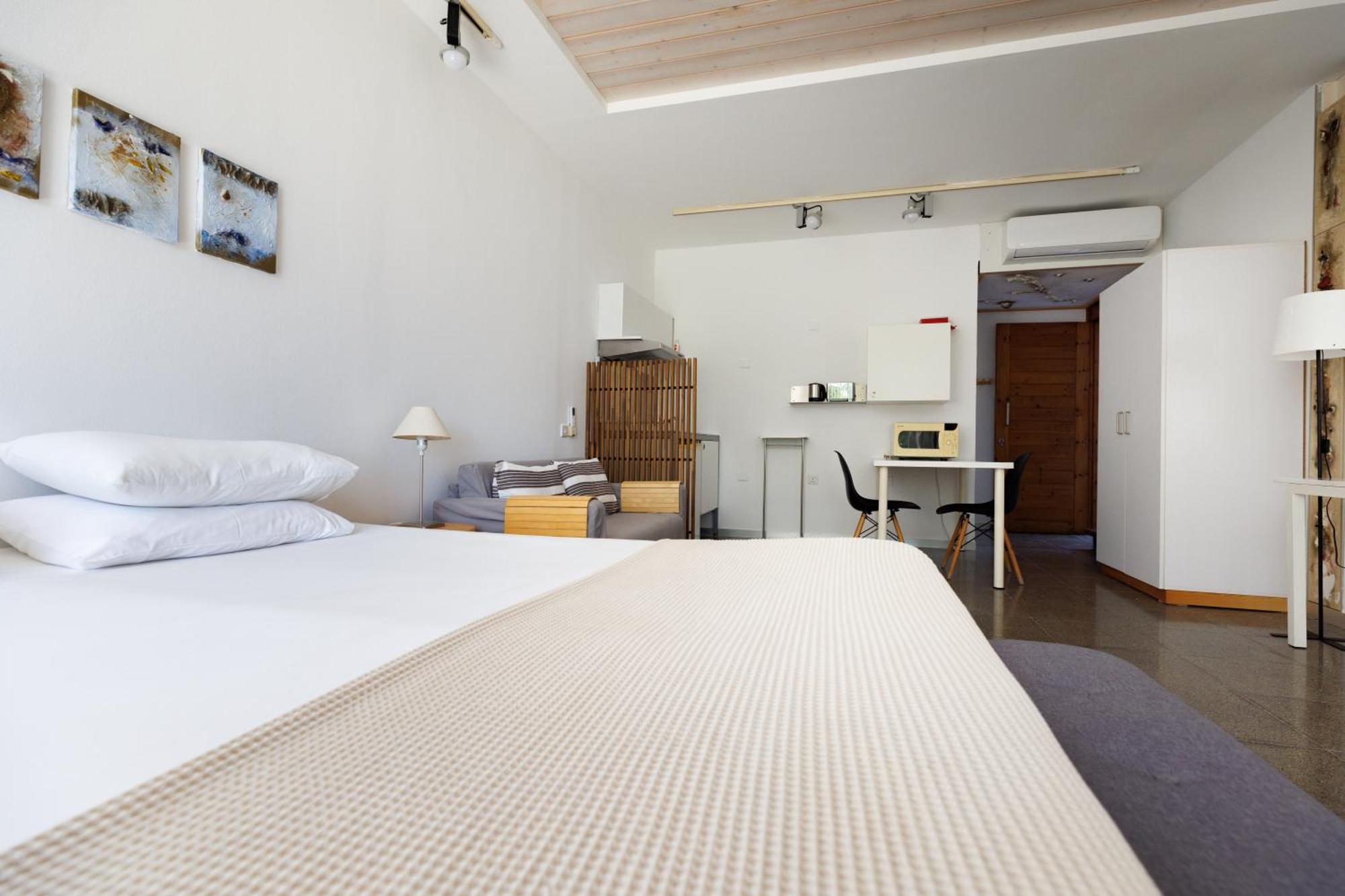 Art By Praxis Appartement Governor's Beach Buitenkant foto