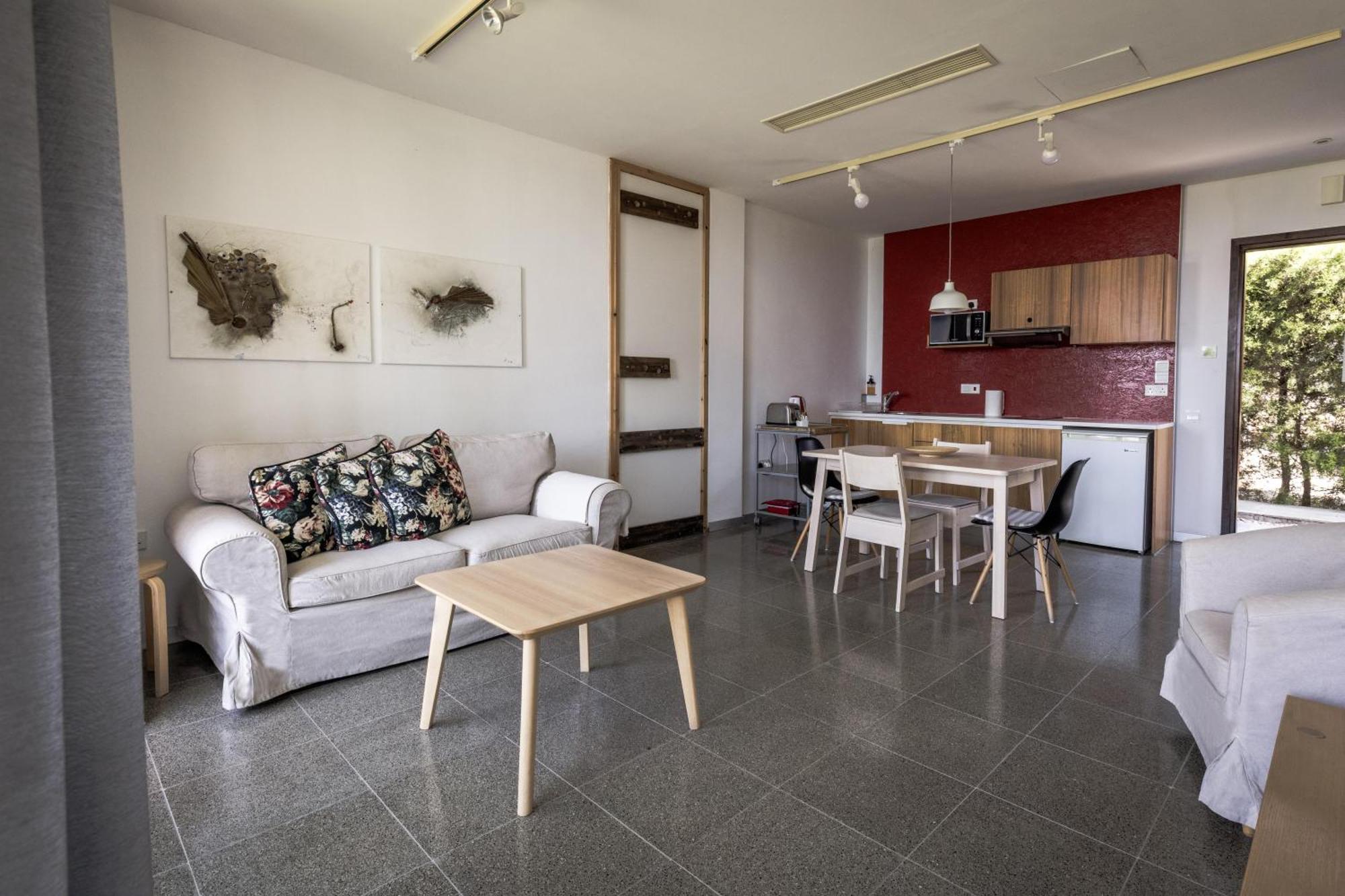 Art By Praxis Appartement Governor's Beach Buitenkant foto
